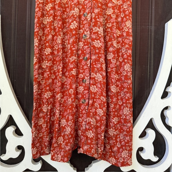 Red floral dress - Picture 2 of 6
